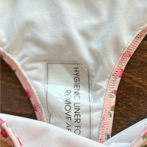 NWT Y2K BILLABONG PINK ROSEBUD BIKINI SIZE LARGE - Picture 11 of 11